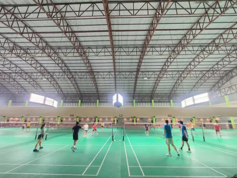 สนามกีฬาแบดมินตัน 18 คอร์ด ราชพฤกษ์ ภาพที่ 1
