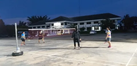 ลานกีฬา สนามแบดมินตันอำเภอชุมตาบง ภาพที่ 1