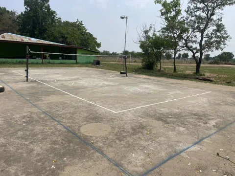 สนามกีฬาบ้านโคกเพชร ตำบลทัพรั้ง อำเภอพระทองคำ จังหวัดนครราชสีมา ภาพที่ 1