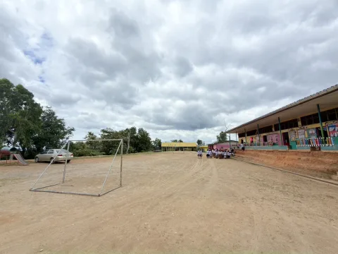 สนามกีฬาบ้านโรงเรียนแสนเจริญ ภาพที่ 1